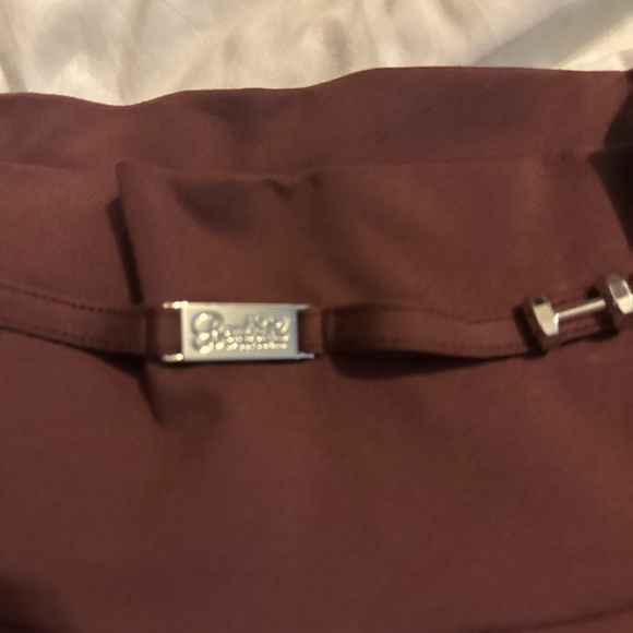 Bombshell - Picture 4 of 4